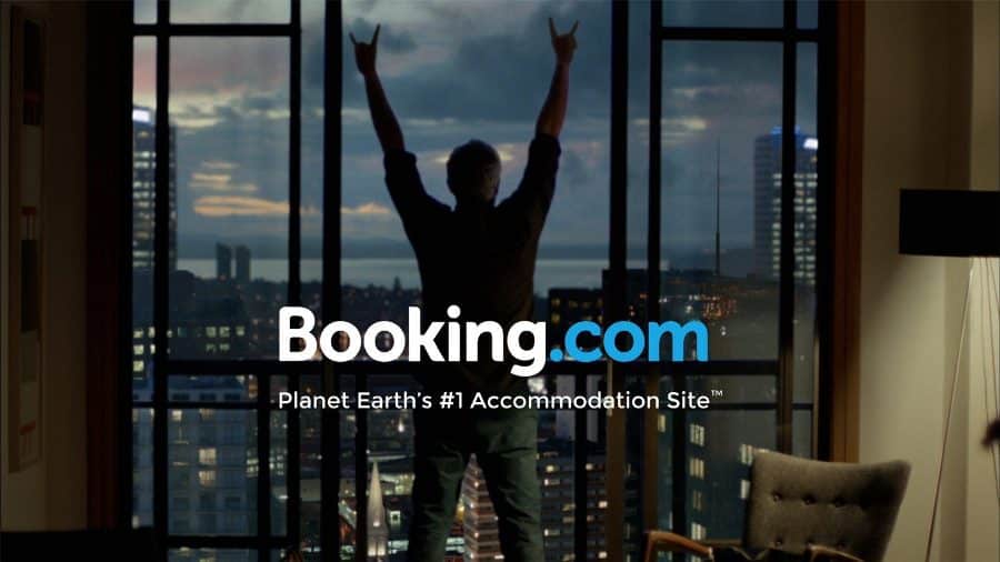 سفر آسان با خدمات سایت بوکینگ ( booking.com )