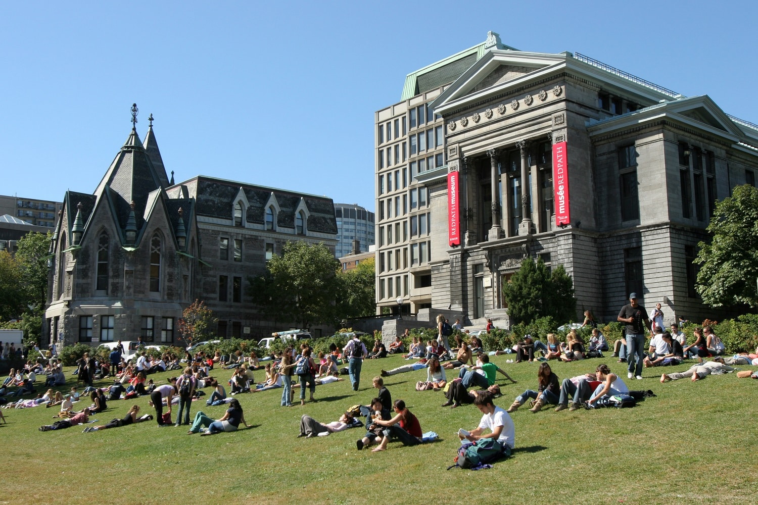 هرآنچه باید درباره دانشگاه تورنتو (University of Toronto) بدانید