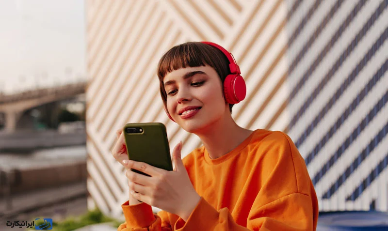 کسب درآمد دلاری با آهنگ گوش دادن