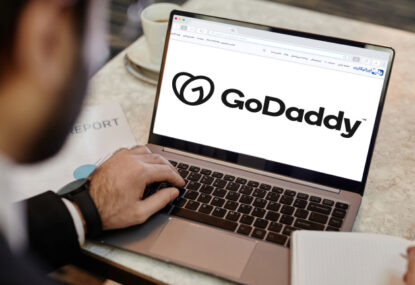 خرید دامنه و هاست از GoDaddy