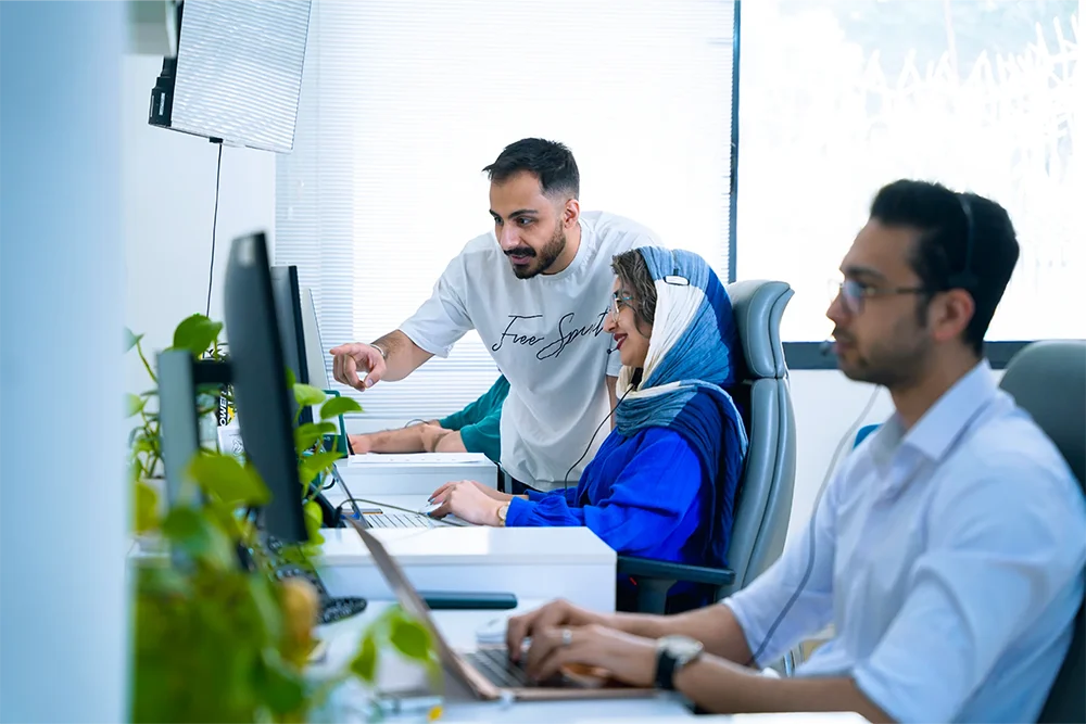 برای نقد کردن درآمد ارزی شما مصمم هستیم.